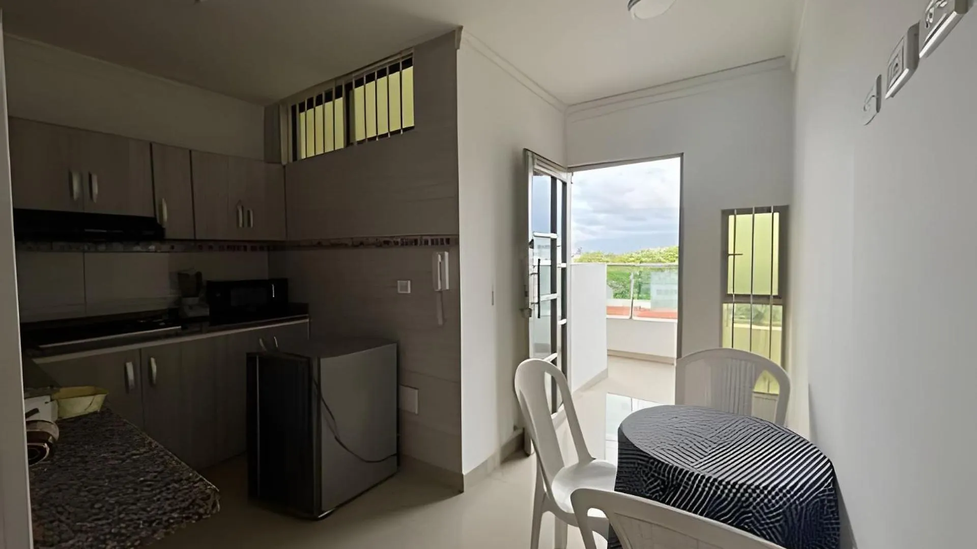 Apartaestudio Villa Carolina By Accommodo360 バランキージャ 0*,  コロンビア